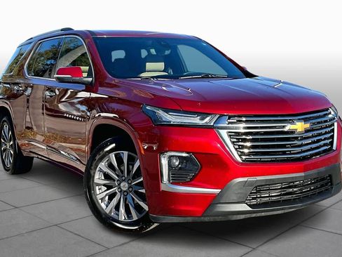 Used 2023 Chevrolet Traverse Premier image 4