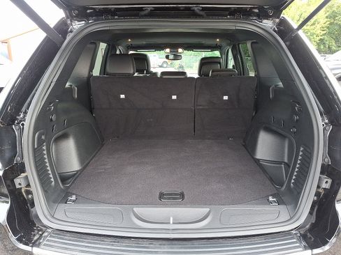 Used 2022 Jeep Grand Cherokee Limited image 31