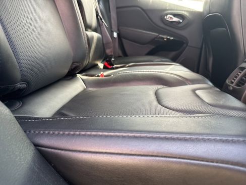 Used 2023 Jeep Cherokee Altitude Lux image 58