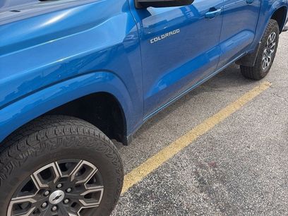 Used 2023 Chevrolet Colorado Z71 w/ Z71 Convenience Package 2