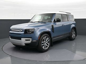 Used 2022 Land Rover Defender 110 SE AWD/4WD video 1