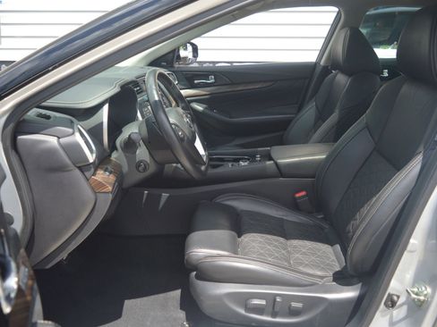 Used 2017 Nissan Maxima Platinum FWD image 10