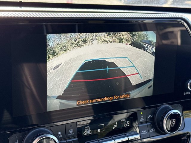 Used 2023 Toyota Highlander XSE FWD image 21