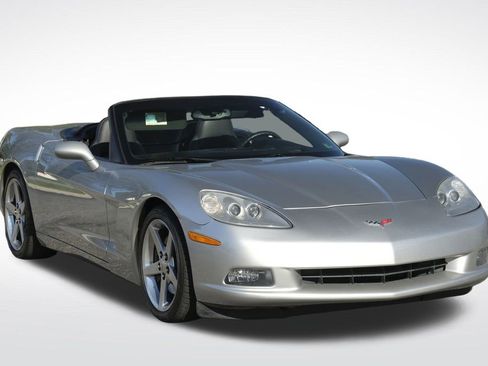 Used 2005 Chevrolet Corvette Convertible w/ Preferred Equipment Group image 8