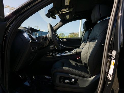 New 2026 BMW X7 xDrive40i w/ M Sport Package image 8