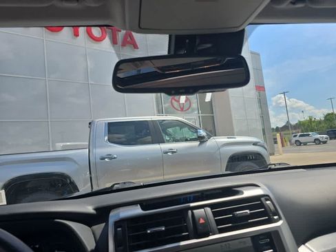 Used 2020 Toyota 4Runner SR5 Premium w/ Moonroof Package AWD/4WD image 3