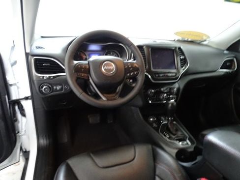 Used 2023 Jeep Cherokee Trailhawk w/ Premium Leather Package AWD/4WD image 5