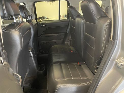 Used 2016 Jeep Patriot High Altitude image 25
