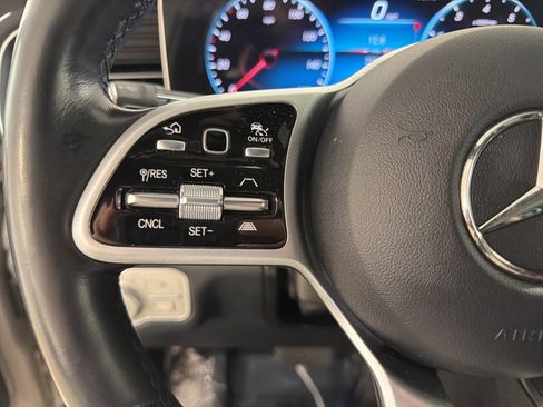 Used 2021 Mercedes-Benz GLS 450 4MATIC image 12