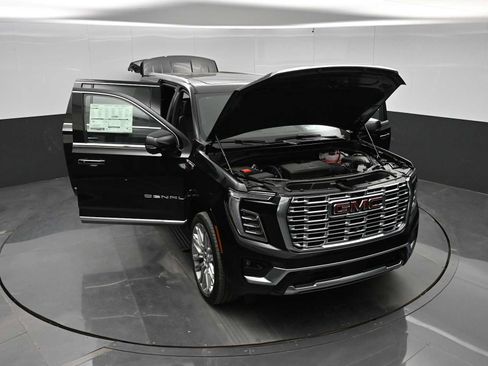 New 2026 GMC Yukon XL Denali w/ Denali Reserve Package AWD/4WD image 40