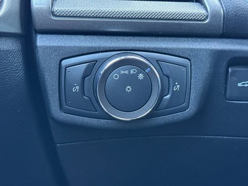Used 2020 Ford Fusion SE FWD image 41