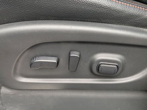 Used 2021 Nissan Titan PRO-4X w/ Pro-4x Convenience Package image 31