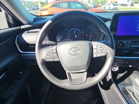 Certified 2025 Toyota Grand Highlander FWD image 11