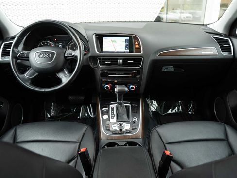 Used 2017 Audi Q5 2.0T Premium Plus w/ Technology Package AWD/4WD image 8