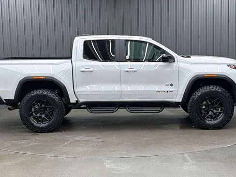 Used 2024 GMC Canyon AT4X image 6