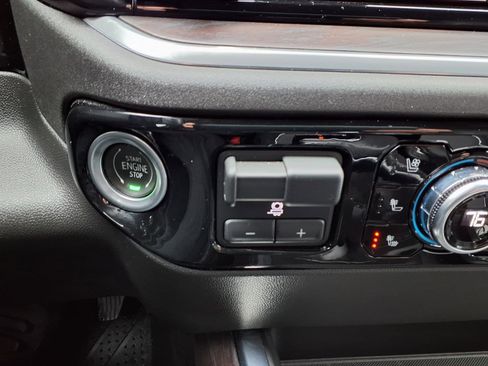 Used 2022 GMC Sierra 1500 SLT w/ SLT Premium Package image 10