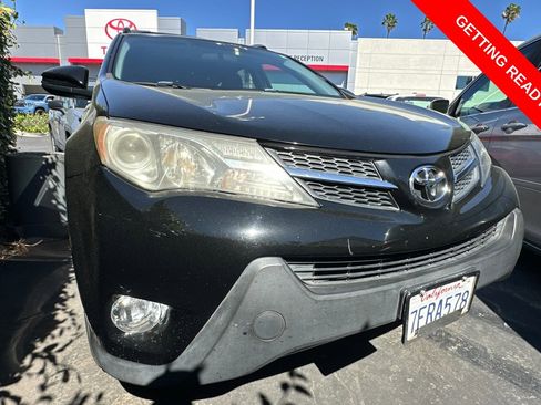 Used 2014 Toyota RAV4 XLE image 2