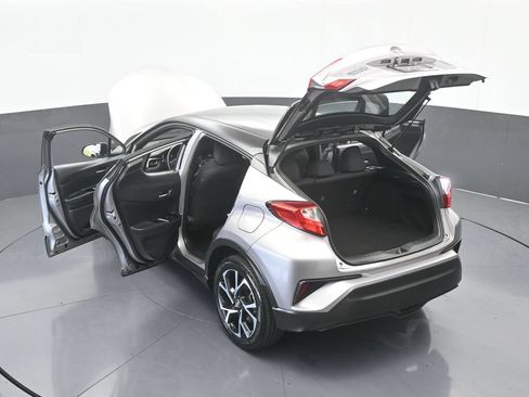 Used 2019 Toyota C-HR XLE FWD image 65