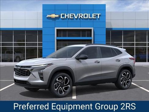 New 2026 Chevrolet Trax RS w/ Sunroof Package FWD image 2