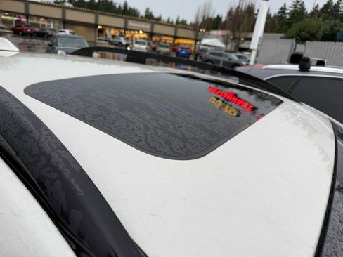 Certified 2022 Subaru Crosstrek 2.0i Premium w/ Moonroof Package image 5