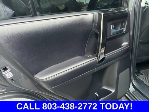 Used 2017 Toyota 4Runner SR5 AWD/4WD image 11