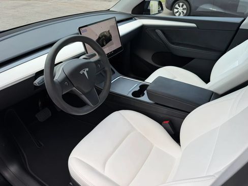 Used 2023 Tesla Model Y Long Range AWD/4WD image 15