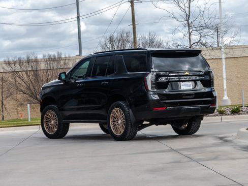 Used 2025 Chevrolet Tahoe LT w/ Comfort Package image 3
