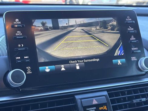 Used 2018 Honda Accord EX image 10
