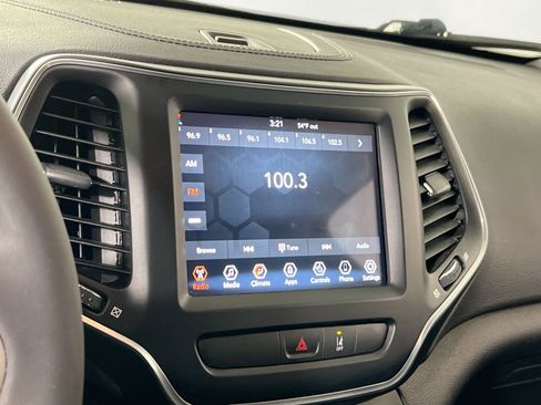 Used 2022 Jeep Cherokee Latitude w/ Sun & Sound Group AWD/4WD image 14