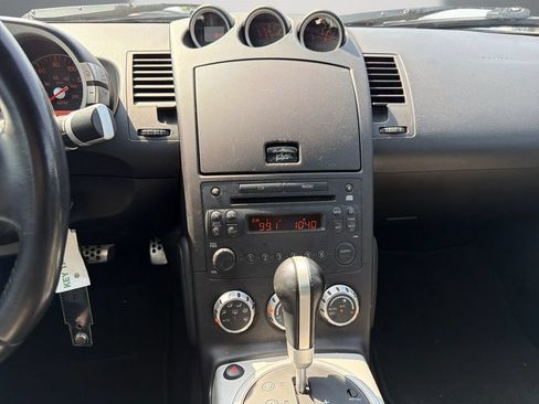 Used 2008 Nissan 350Z Enthusiast RWD image 14