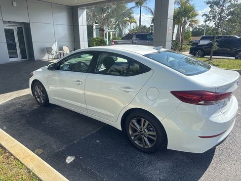 Used 2018 Hyundai Elantra Value Edition w/ Cargo Package image 4