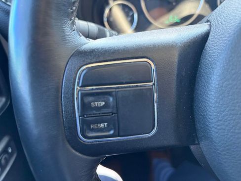 Used 2018 Jeep Wrangler Unlimited Sahara AWD/4WD image 25