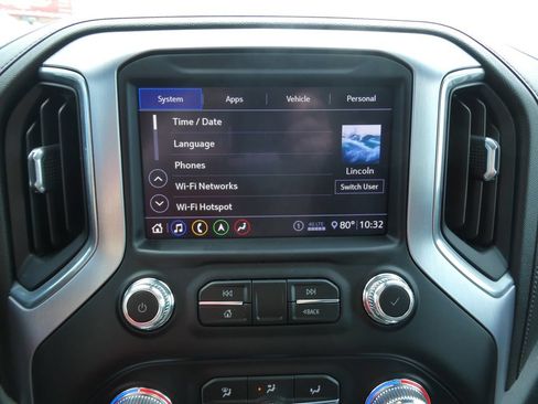 Certified 2020 GMC Sierra 2500 SLT w/ Technology Package AWD/4WD image 30