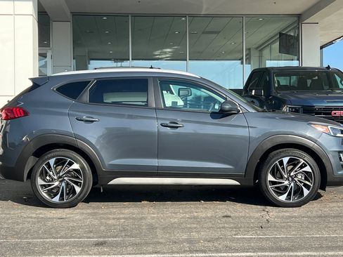 Used 2019 Hyundai Tucson Sport image 3