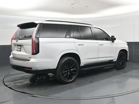 Used 2021 Cadillac Escalade Sport w/ LPO, Illumination Package AWD/4WD image 3