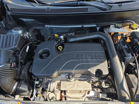 Used 2023 Chevrolet Equinox LT FWD image 25