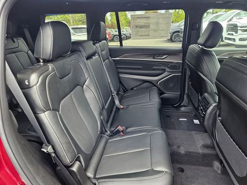 New 2026 Jeep Grand Cherokee L Limited AWD/4WD image 16