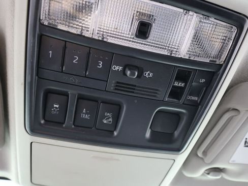 Used 2016 Toyota 4Runner SR5 Premium w/ Convenience Package image 40