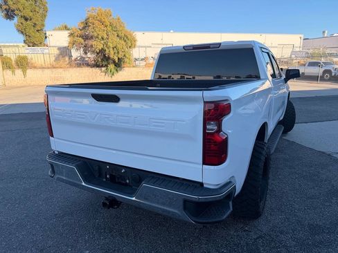 Used 2021 Chevrolet Silverado 1500 LT AWD/4WD image 9