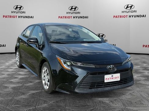 Used 2024 Toyota Corolla LE FWD image 1