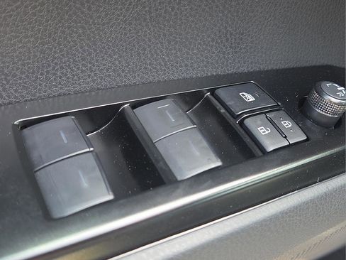 New 2026 Toyota Camry SE FWD image 18