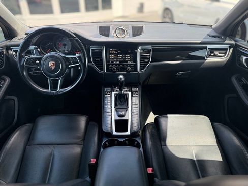 Used 2015 Porsche Macan S image 19