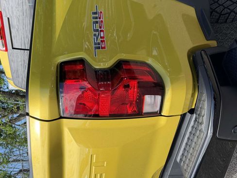 Used 2023 Chevrolet Colorado Trail Boss AWD/4WD image 6