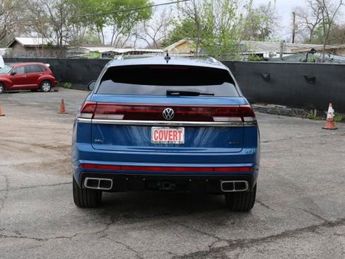 Used 2025 Volkswagen Atlas Cross Sport SEL Premium R-Line image 4