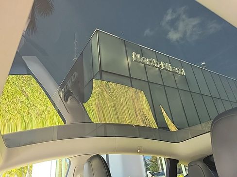 Used 2023 Tesla Model Y Long Range image 6