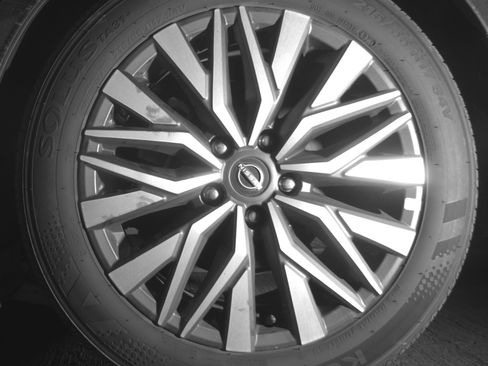 Used 2025 Nissan Altima 2.5 SV image 14