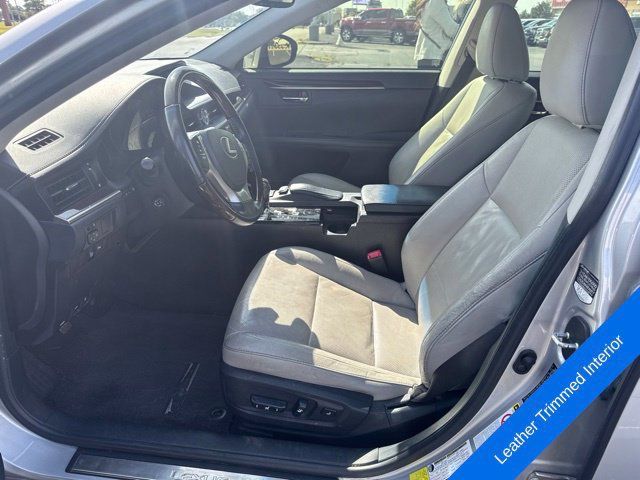 Used 2013 Lexus ES 350 w/ Luxury Pkg FWD image 12