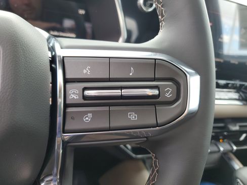 New 2026 GMC Canyon Denali image 15