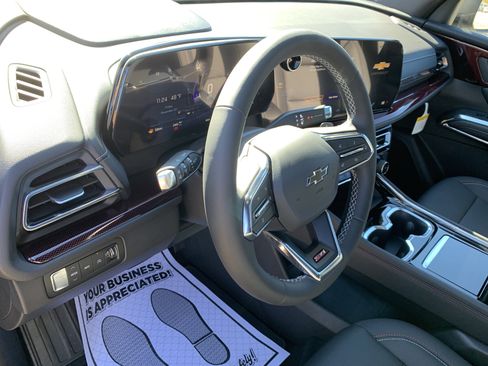 New 2026 Chevrolet Traverse Z71 w/ Driver Confidence Package image 15