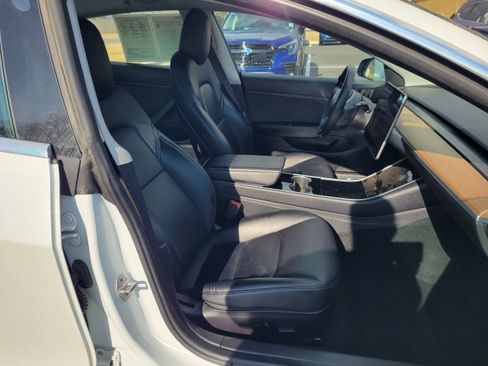 Used 2020 Tesla Model 3 Standard Range Plus image 27